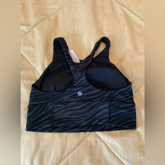 Lululemon sport bra size 8 - Picture 2 of 5